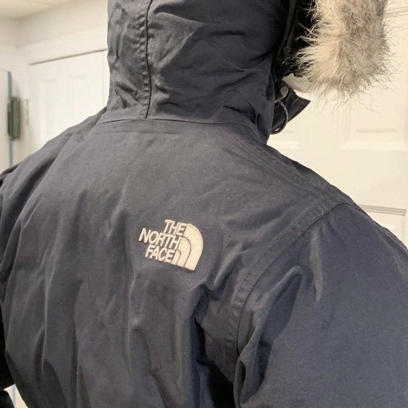THE NORTH FACE Women's Jacket w/ FUR Hood WARM - Picture 6 of 10